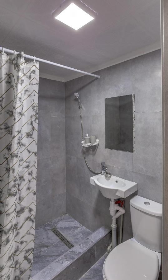 Yourhouse На Розыбакиева Утепова Недалеко От Меги Almaty Exterior photo